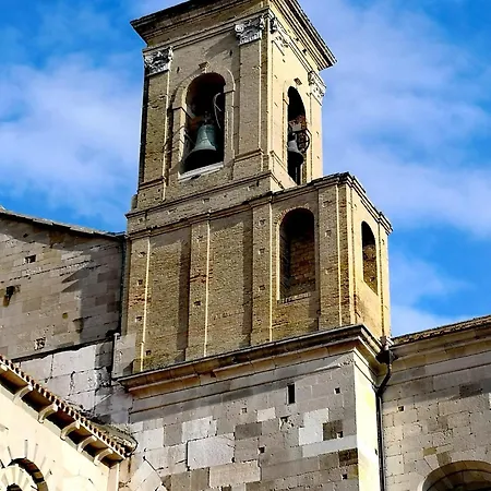 Al Campanile * Troia